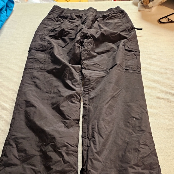 Young size 16 ,snow pants. Worn those one..Excellent condition - Picture 1 of 5